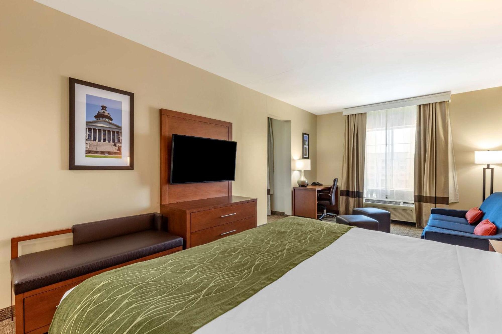 Standard King Room - Non-Smoking