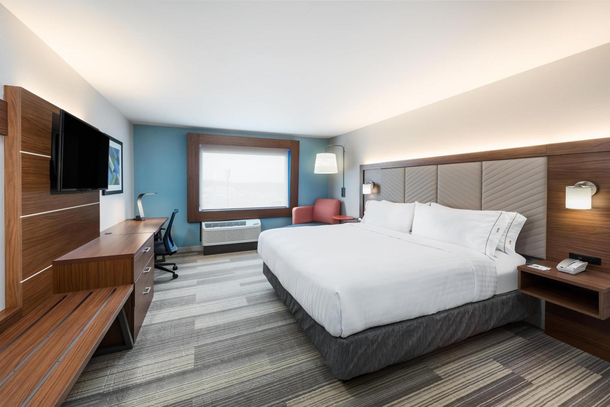Standard King Room