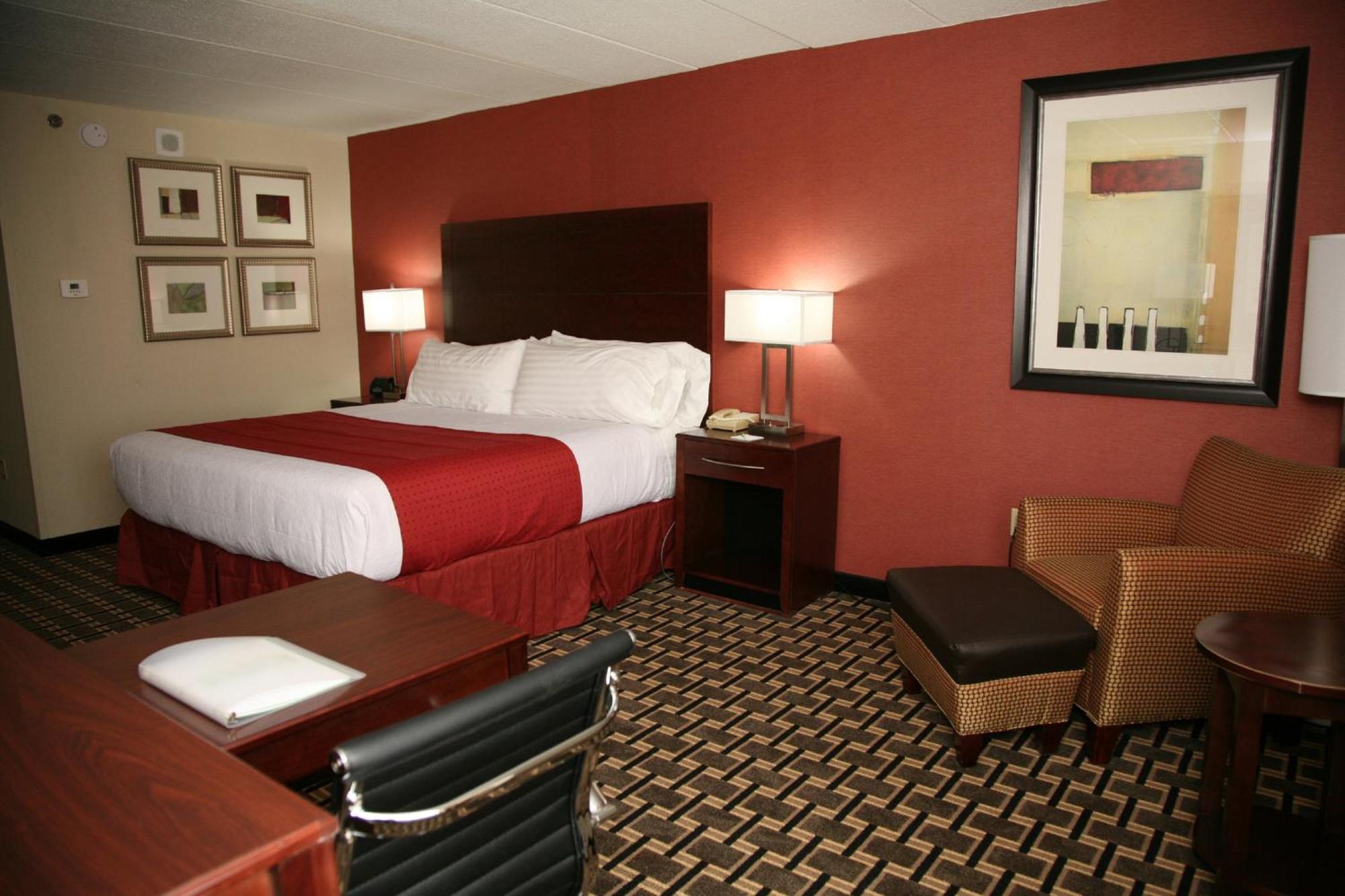Standard King Room