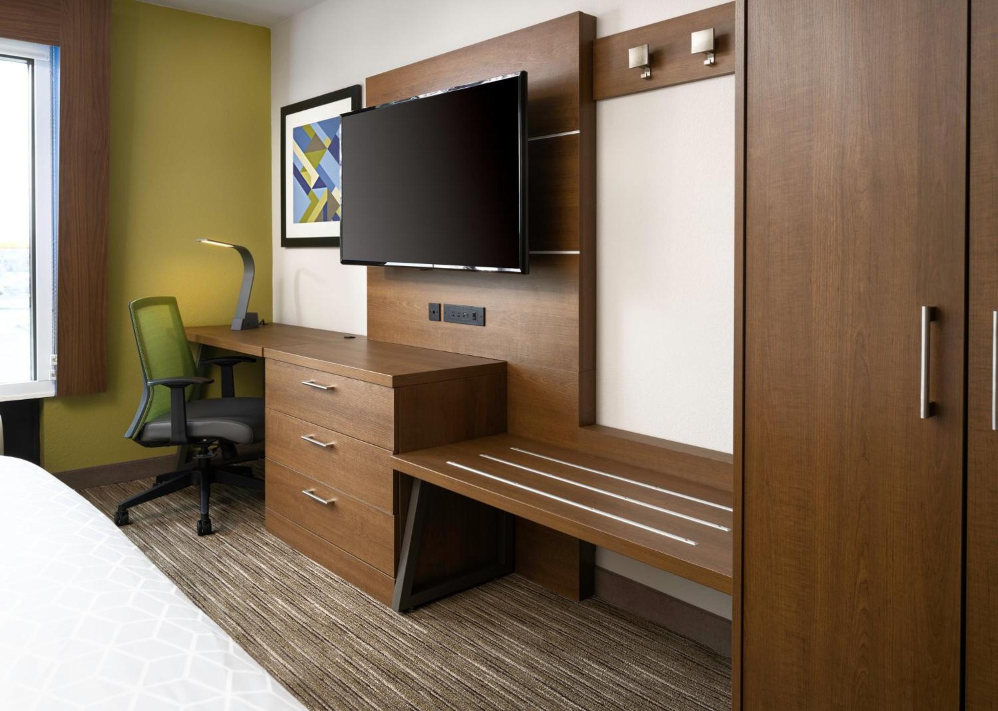 Standard King Room