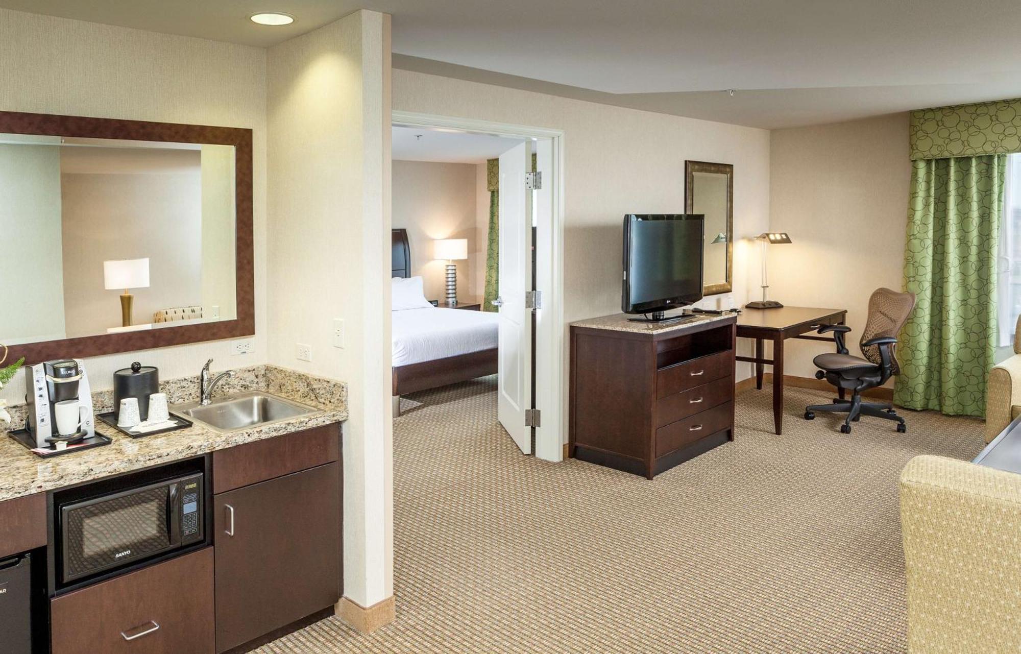 One-Bedroom King Suite