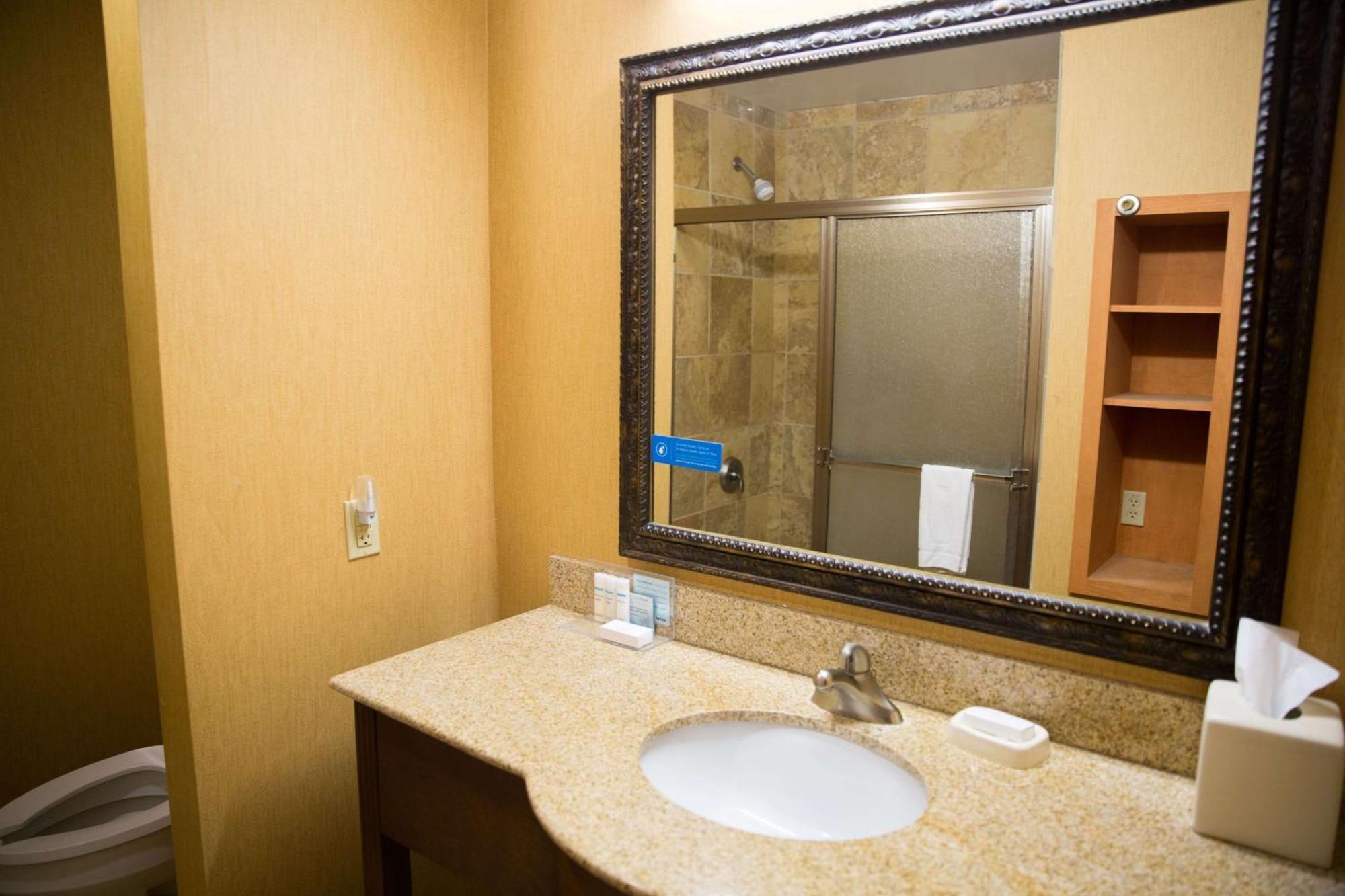 King Room with Walk-in Shower - Non-Smoking