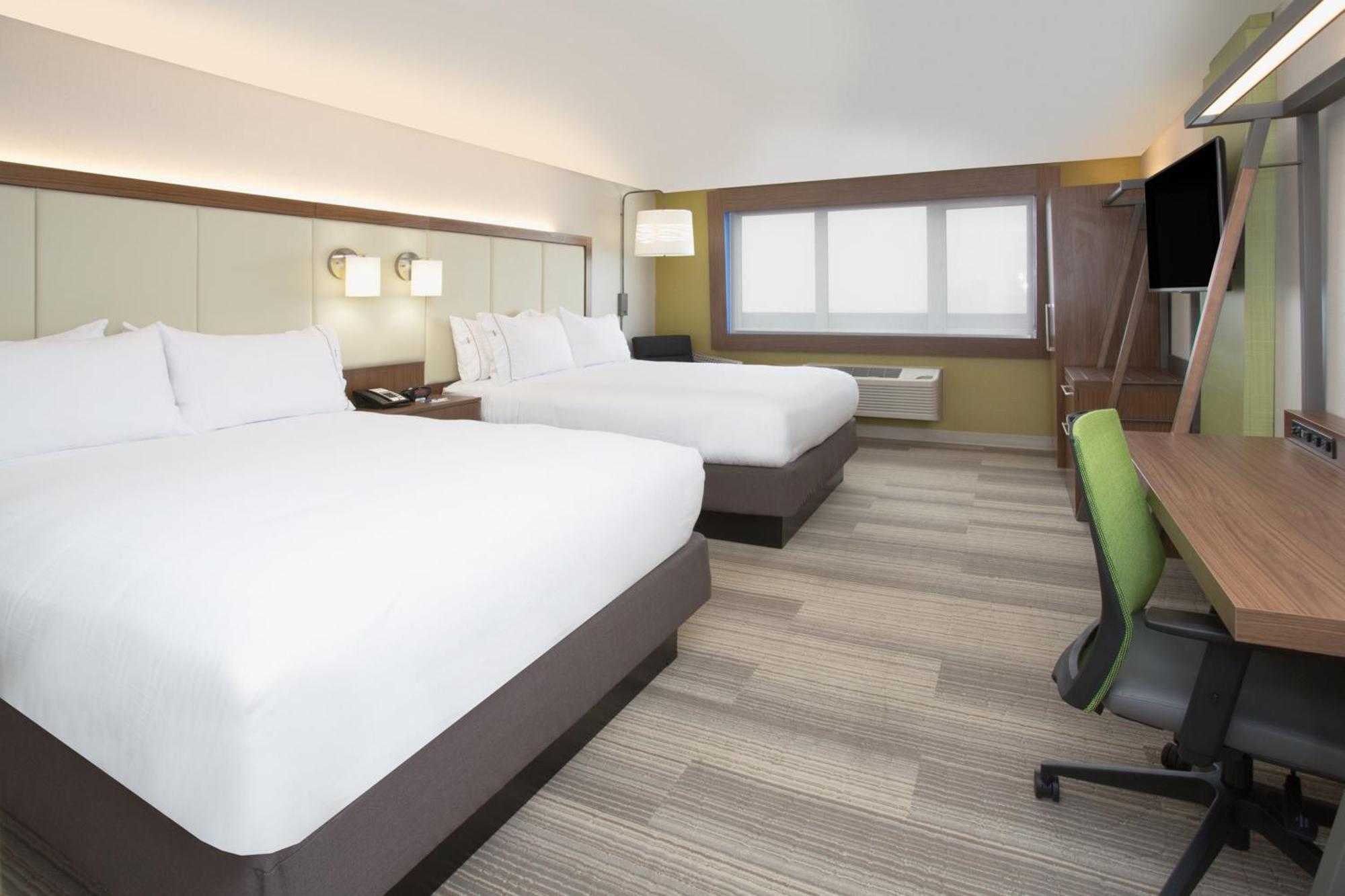 Standard Queen Room with Two Queen Beds