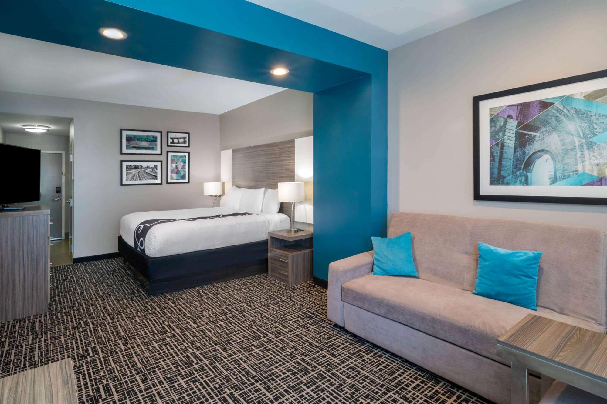 Executive King Room with Sofa Bed