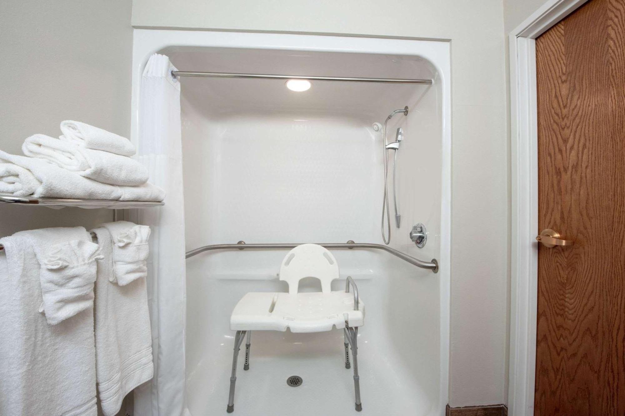 Habitación adaptada para personas con discapacidad - 2 camas grandes - No fumadores