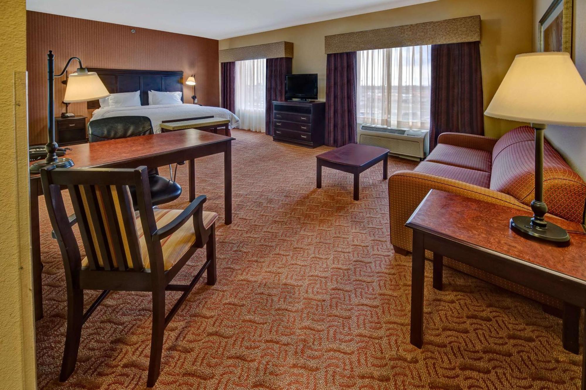 King Room with King Bed - Non-Smoking