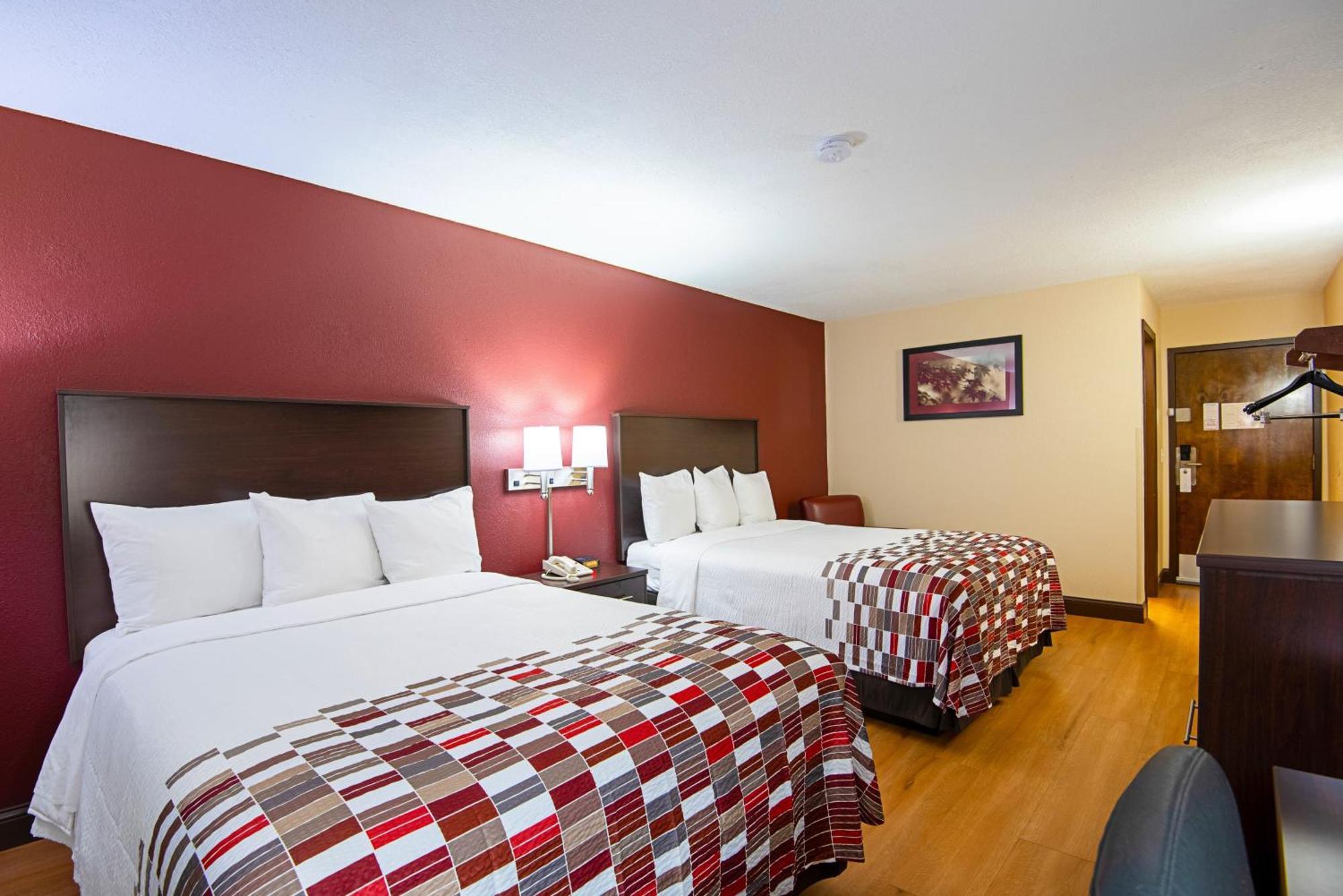 Deluxe Room with Two Queen Beds Smoke Free