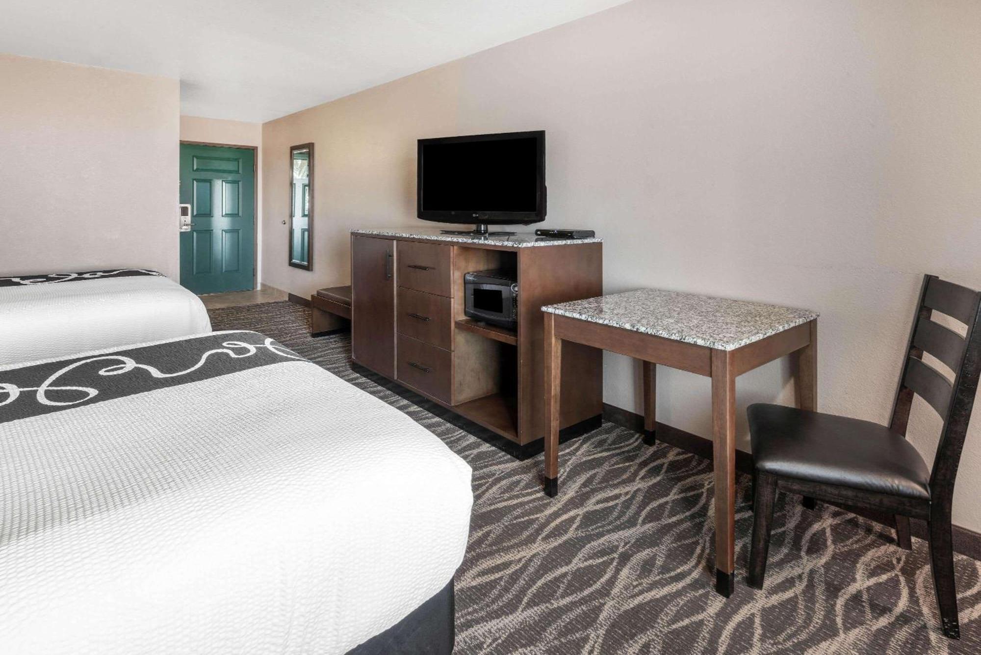 Queen Room with Two Queen Beds - Disability Access