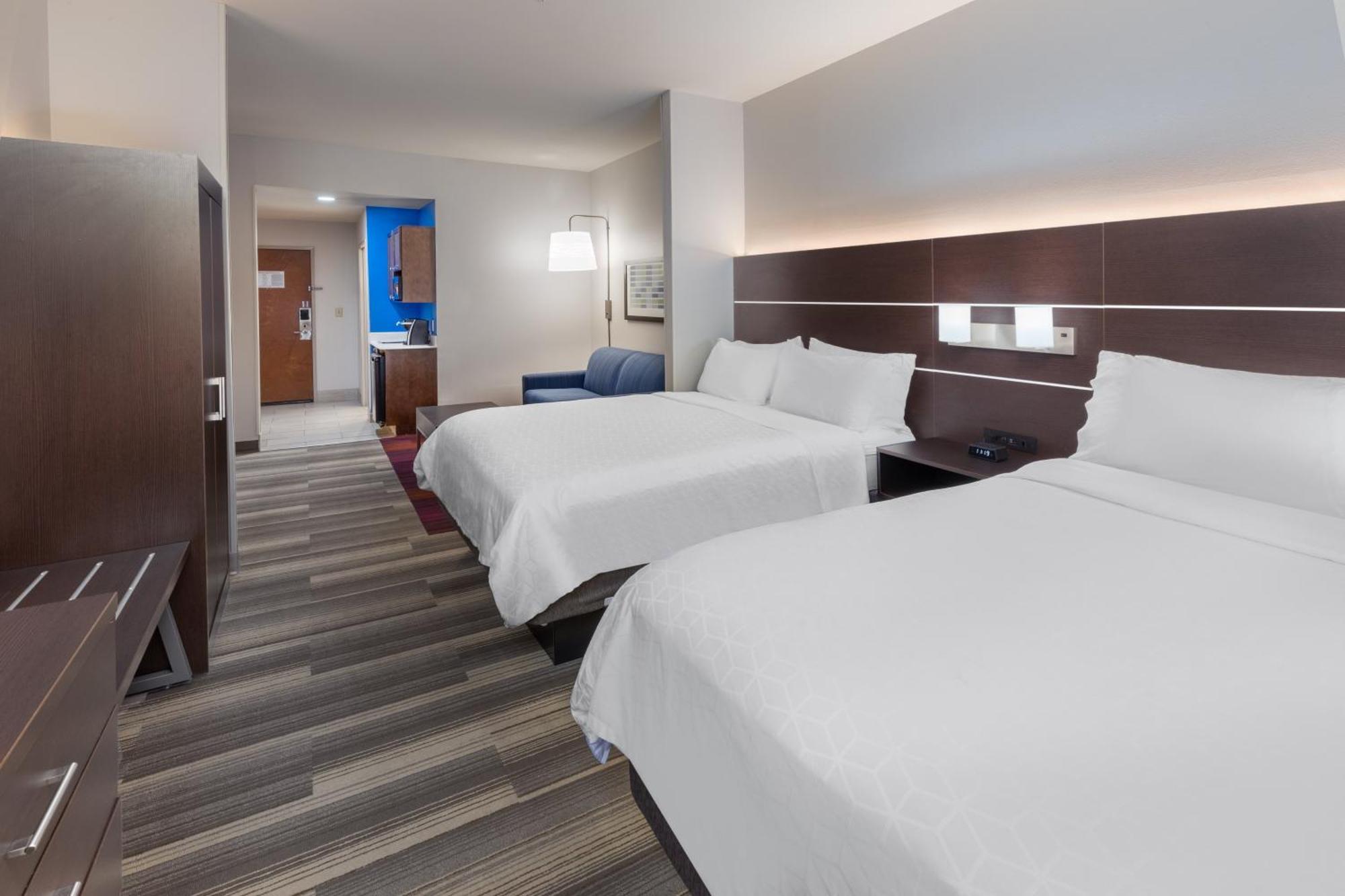 Suite with Two Queen Beds
