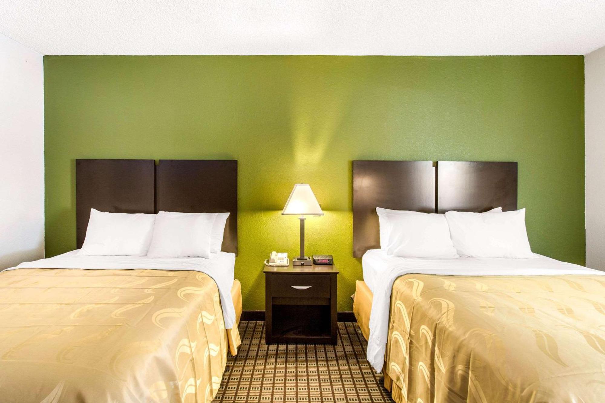 Queen Room Two Queen Beds Non-Smoking