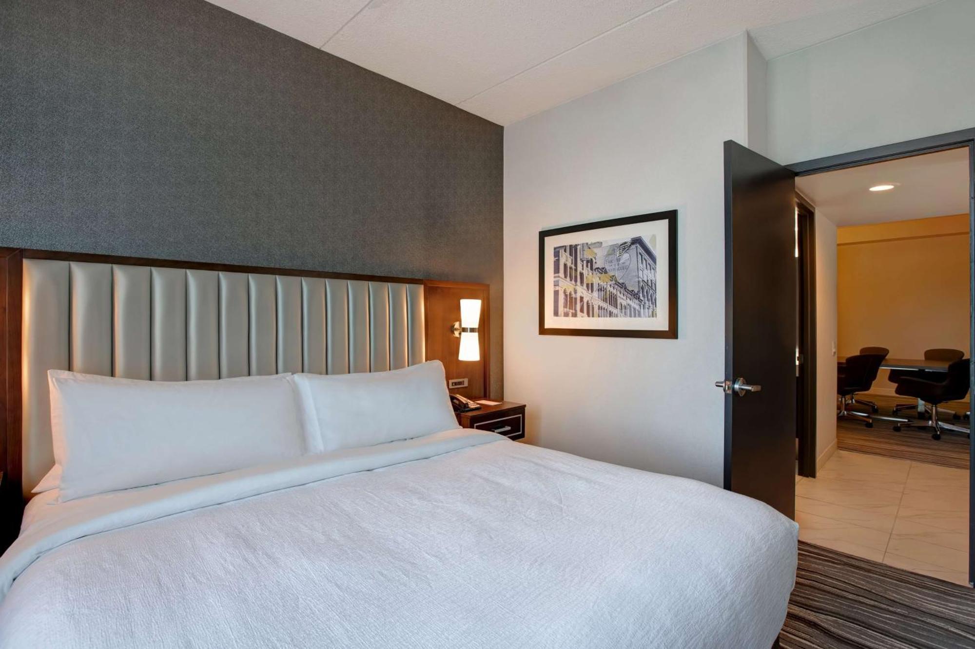 Executive King Suite - Non-Smoking