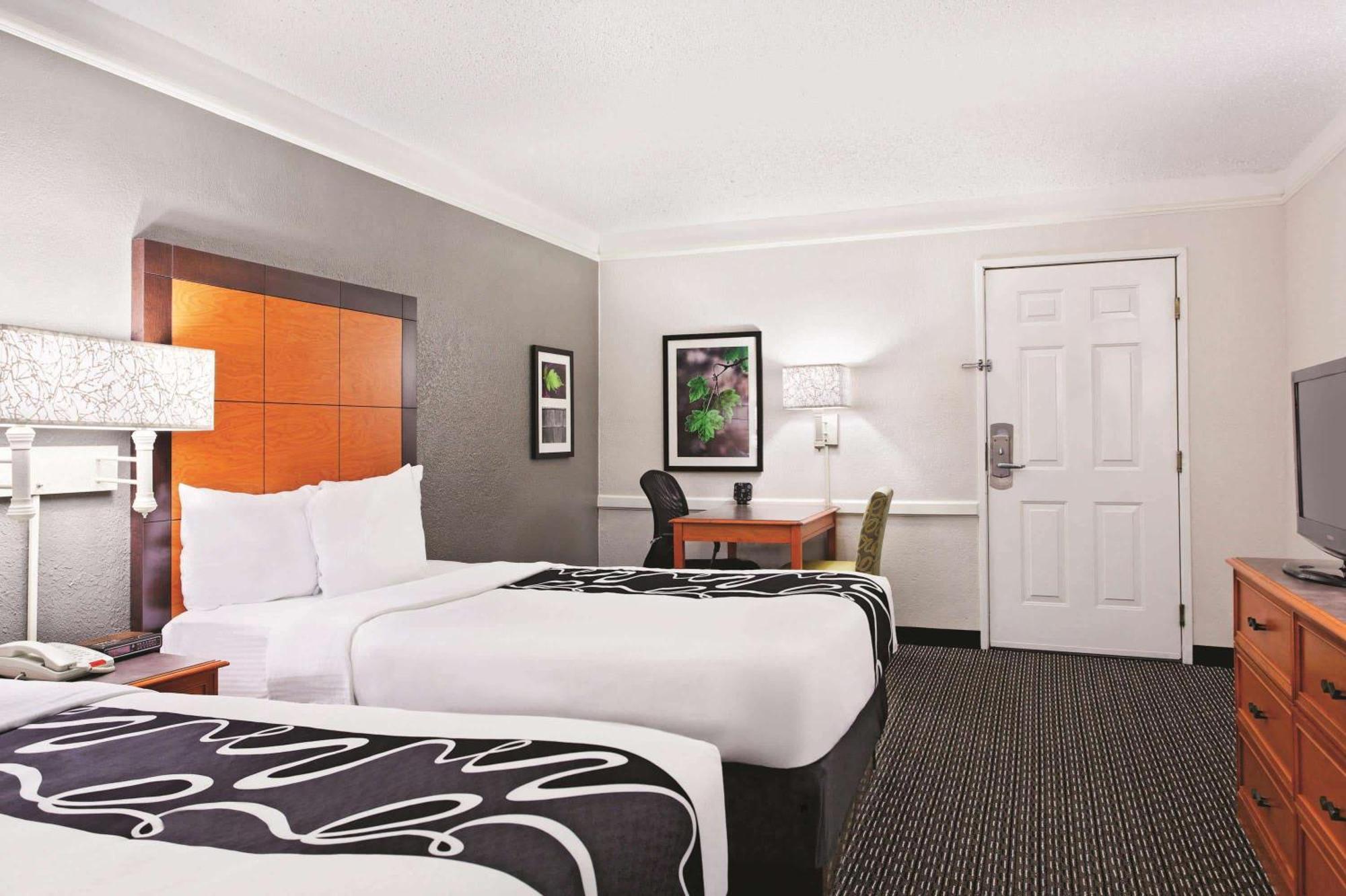 Standard Room with Two Double Beds