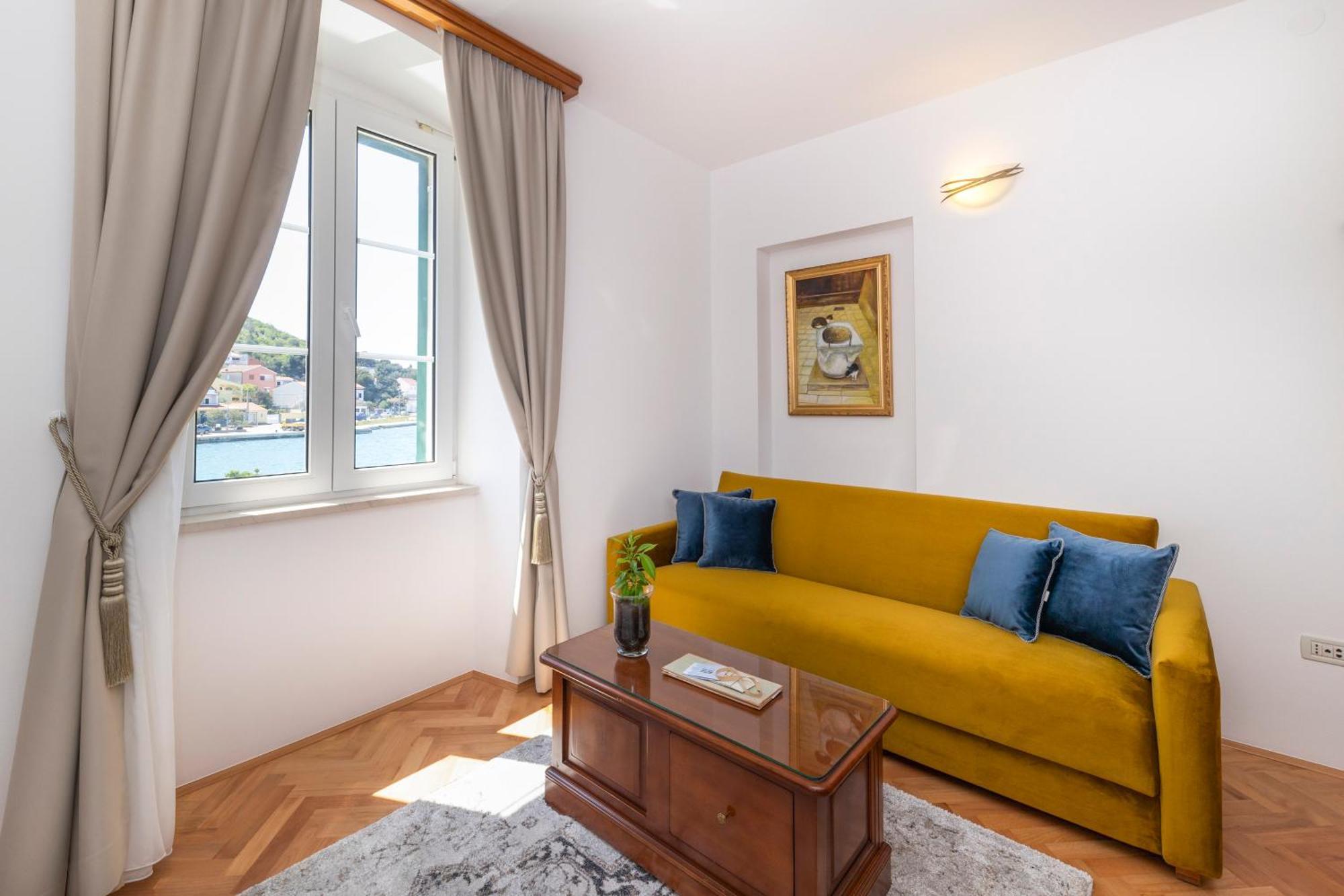 Deluxe Double Room with Sea View,1282583602:JPEG