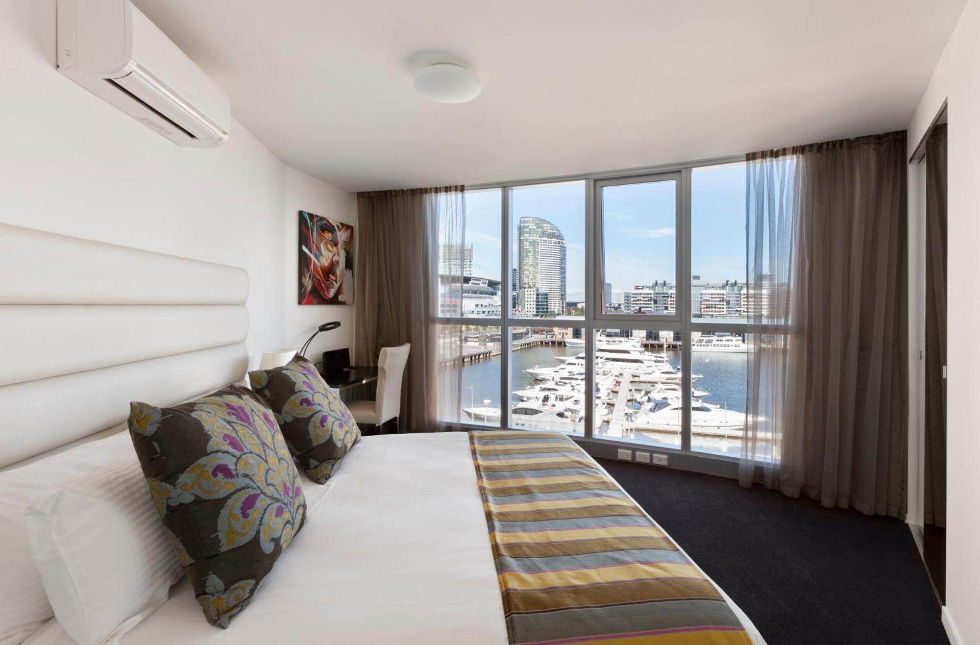 Two-Bedroom Apartment Two Bathrooms Water View