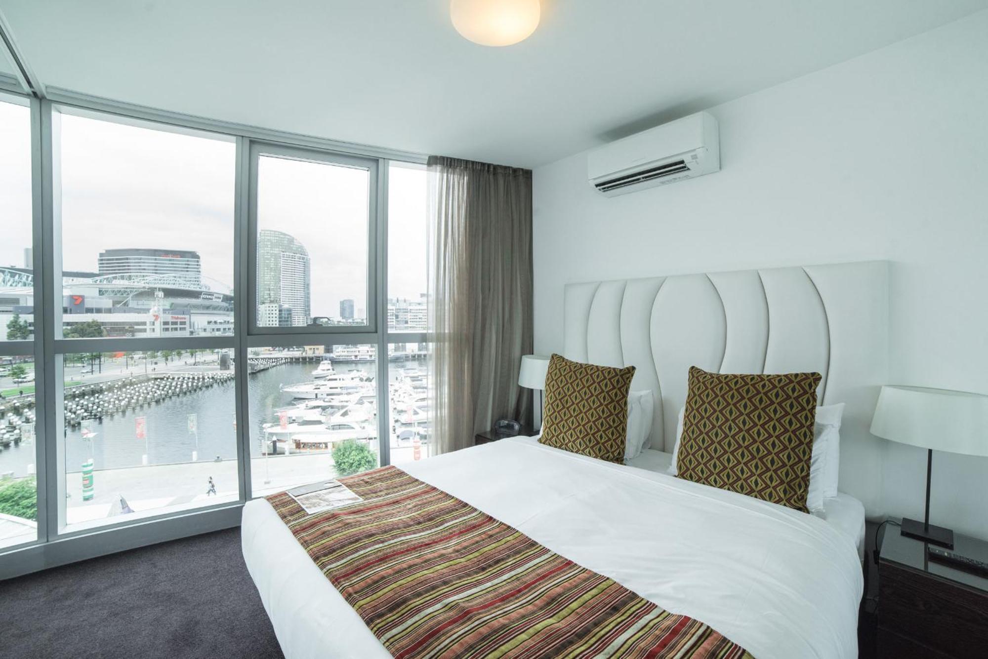 One-Bedroom Apartment Water View