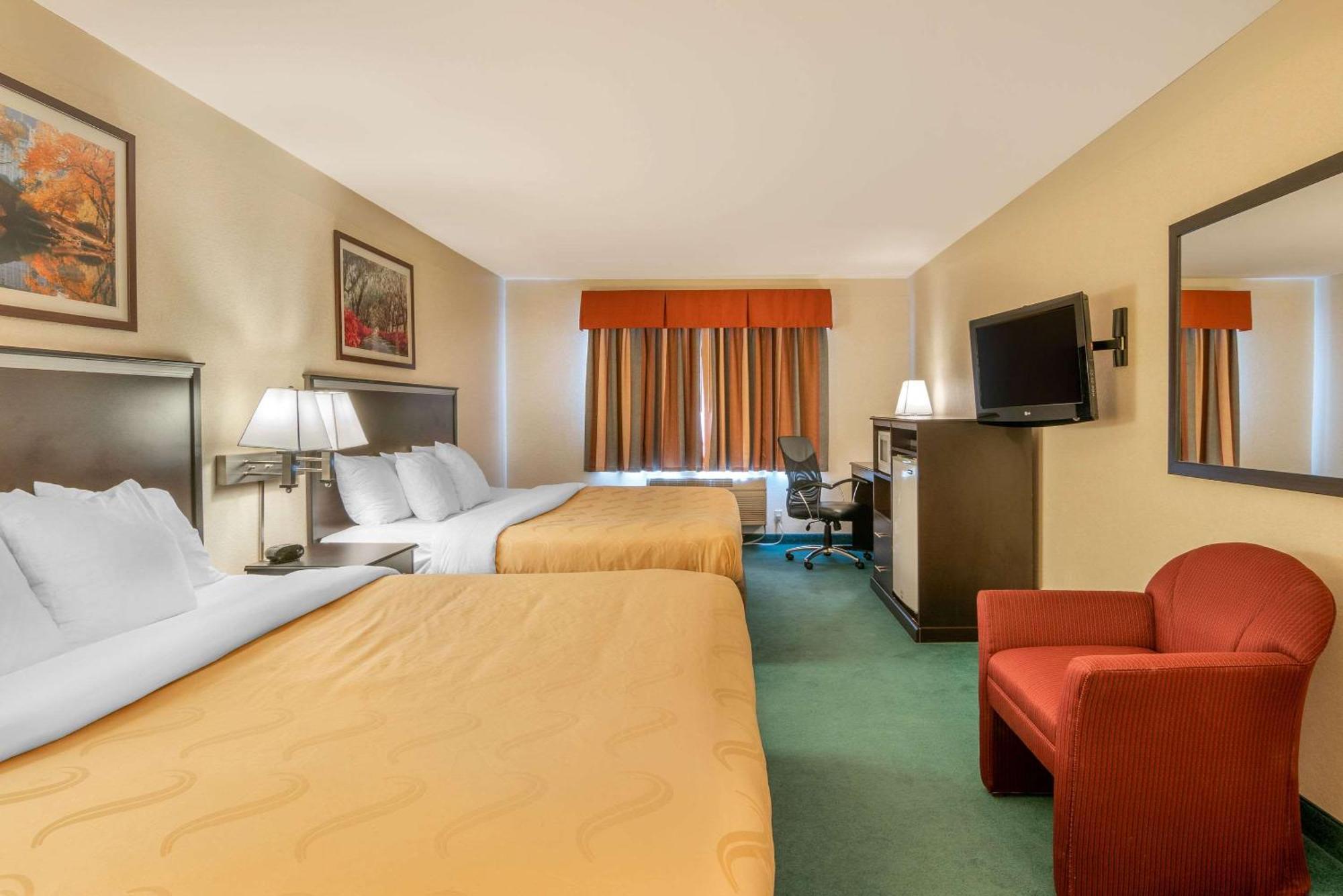 Queen Room with Two Queen Beds - Non-Smoking