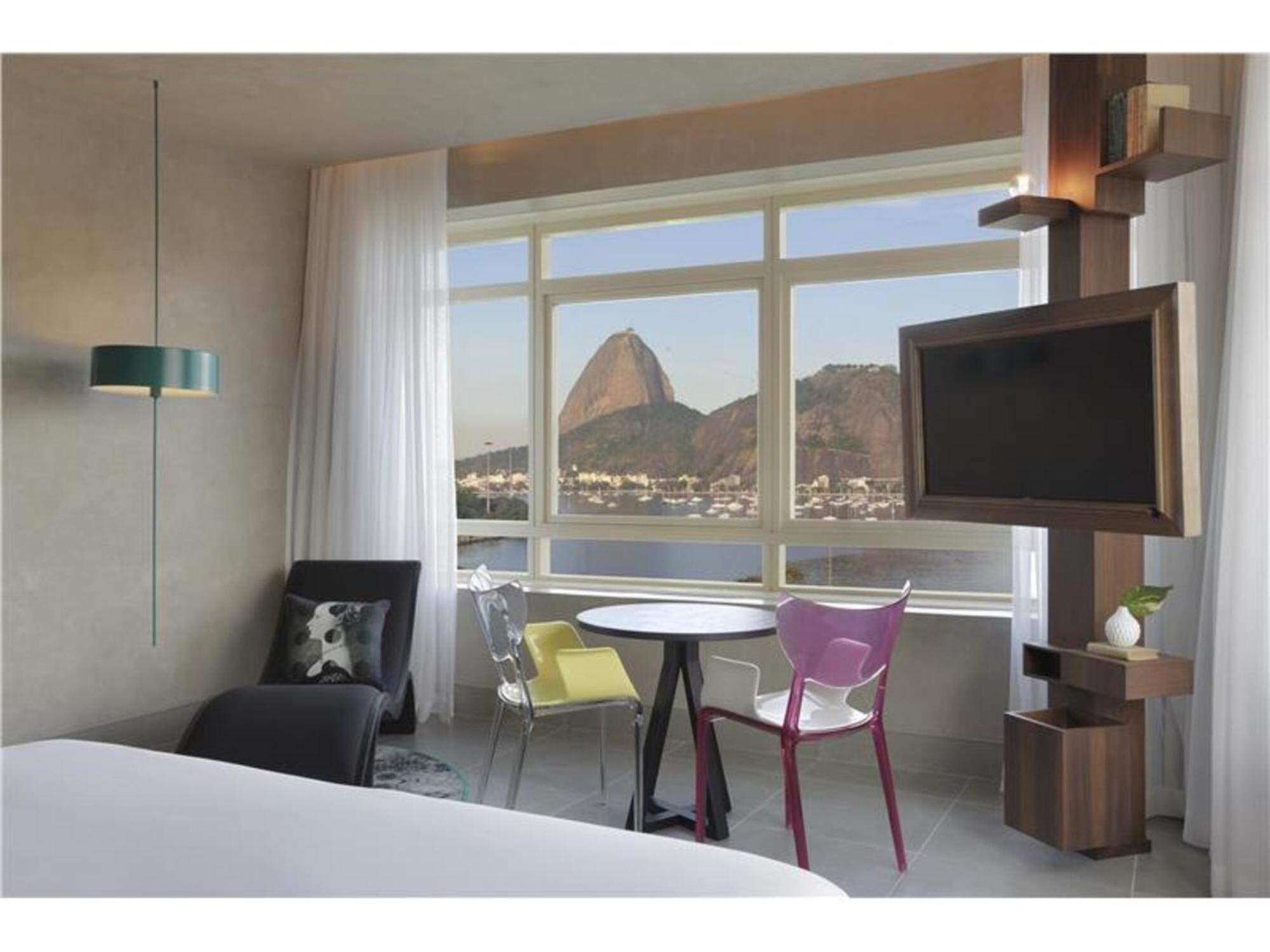 Quarto Deluxe com Cama King e Banheira de Hidromassagem,1282768177:JPEG
