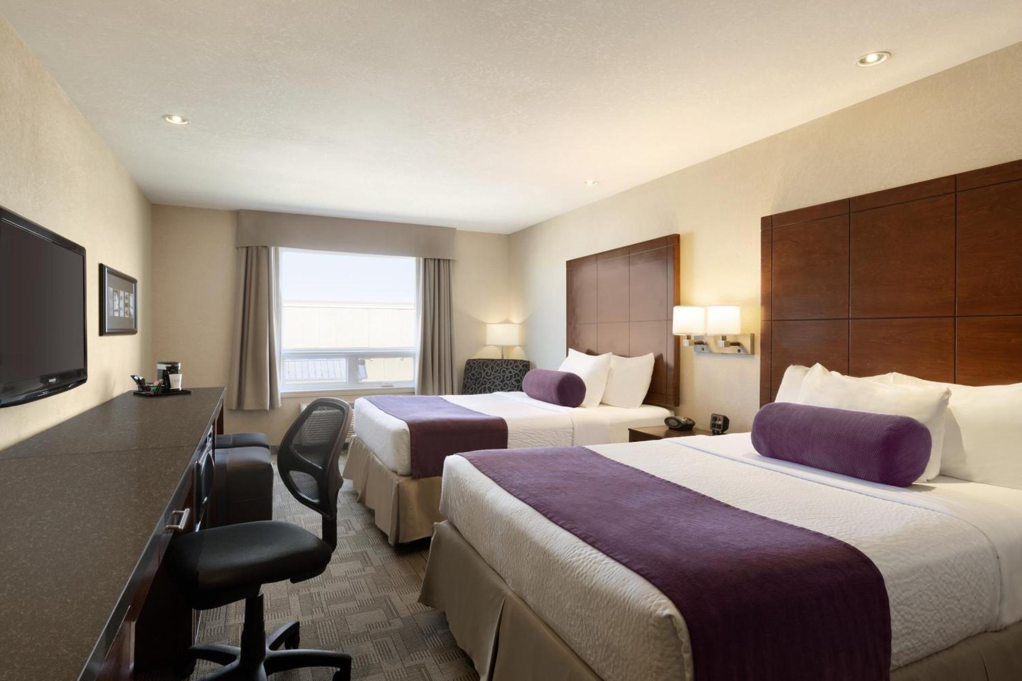 Queen Room with Two Queen Beds - Non-Smoking