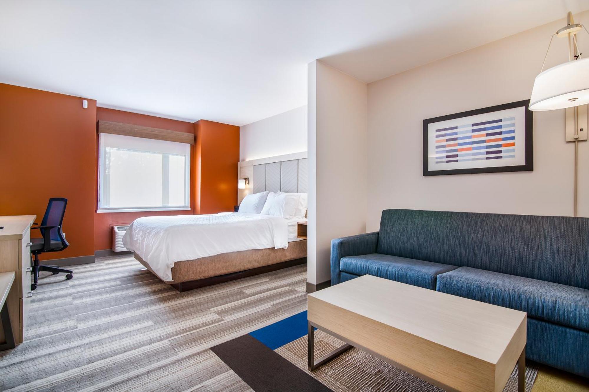 Queen Suite