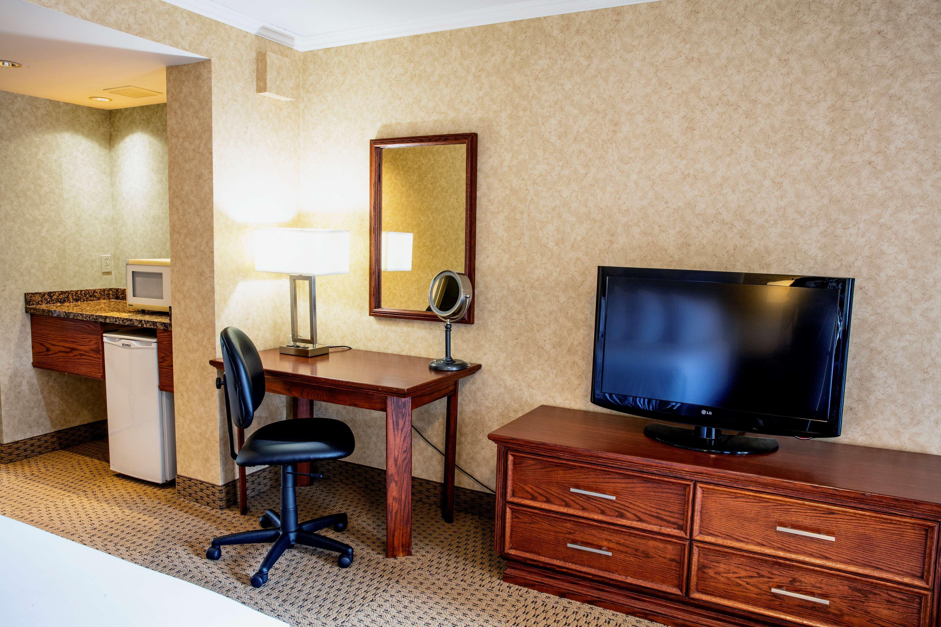 Queen Room with Sofa Bed