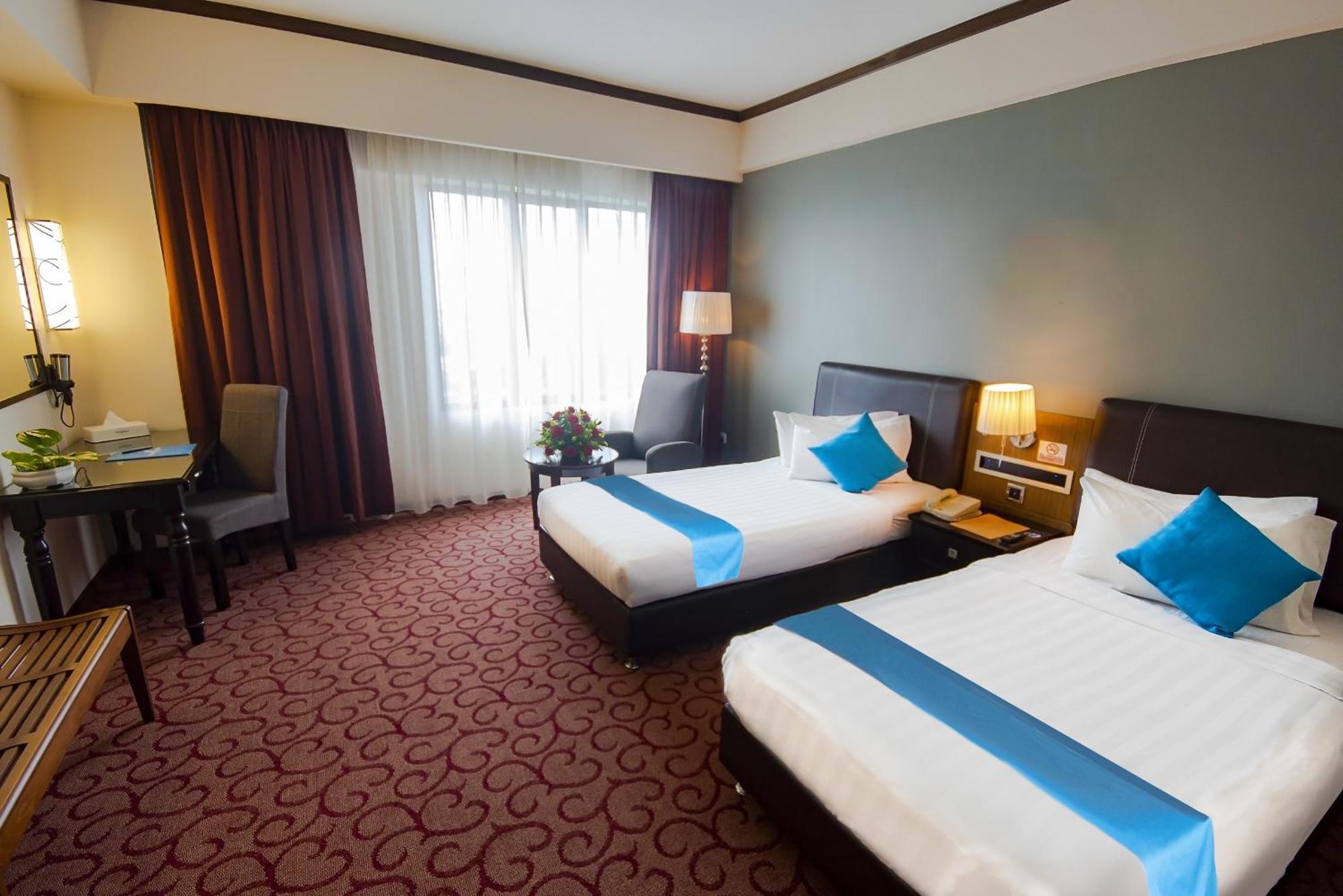 Deluxe 2 Single Bed