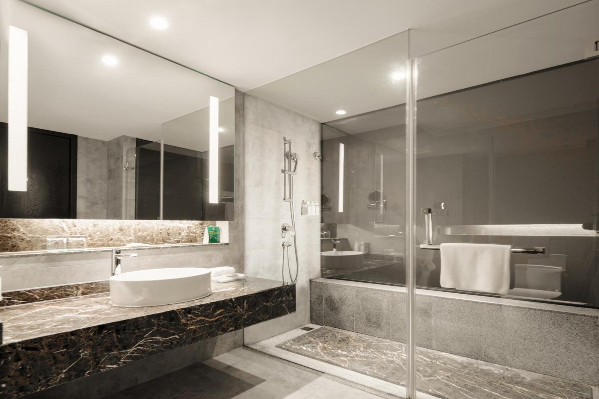 Premium Twin Room Lounge Access