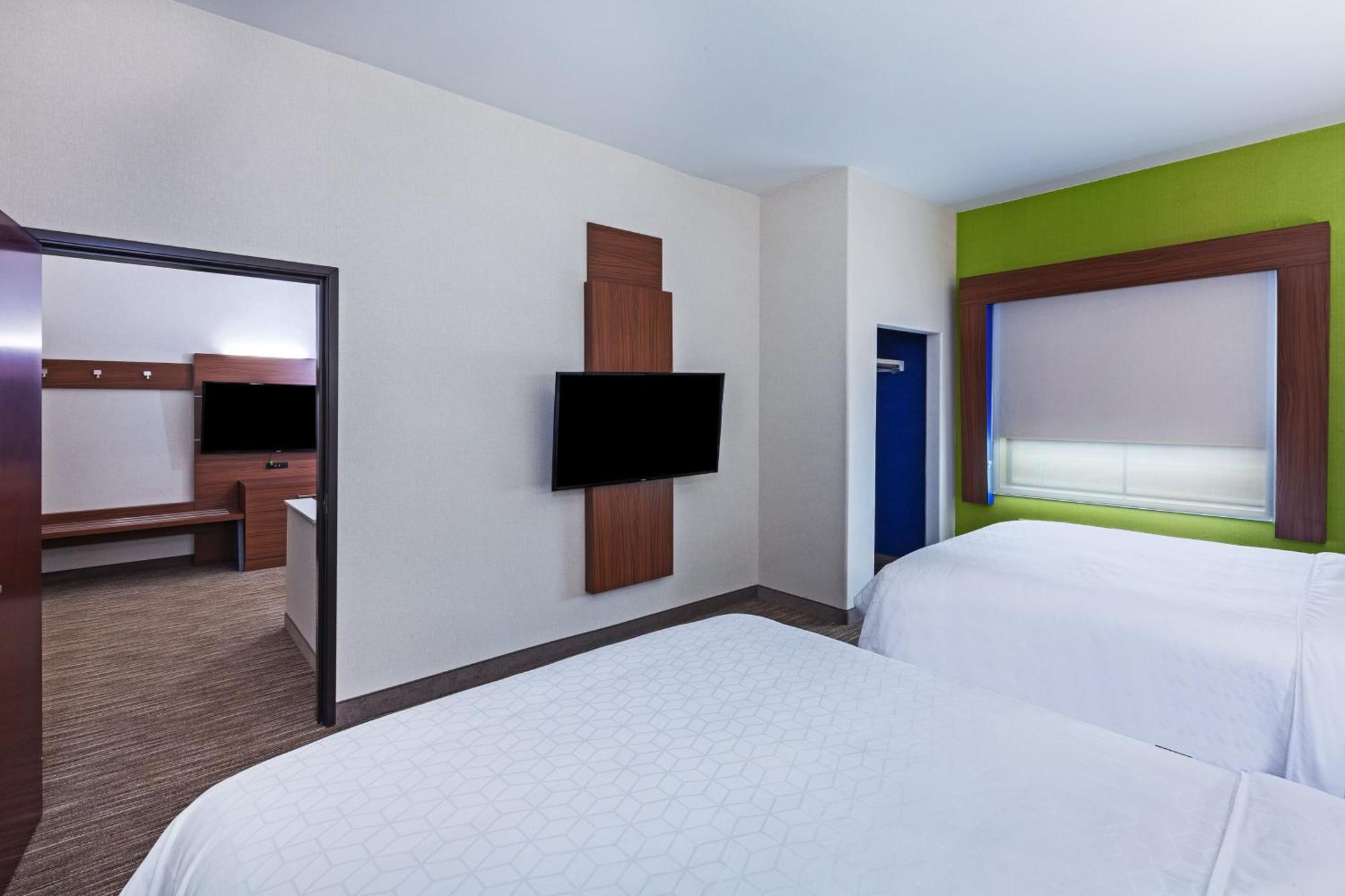 Two-Bedroom Suite