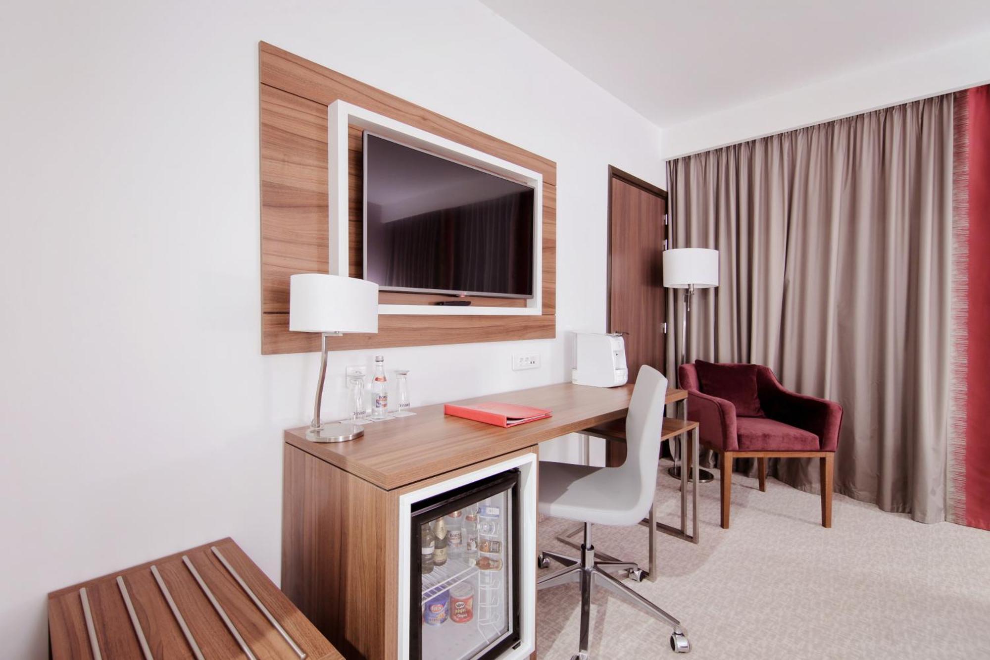 Superior Family Room with Four Twin Beds - Non-Smoking