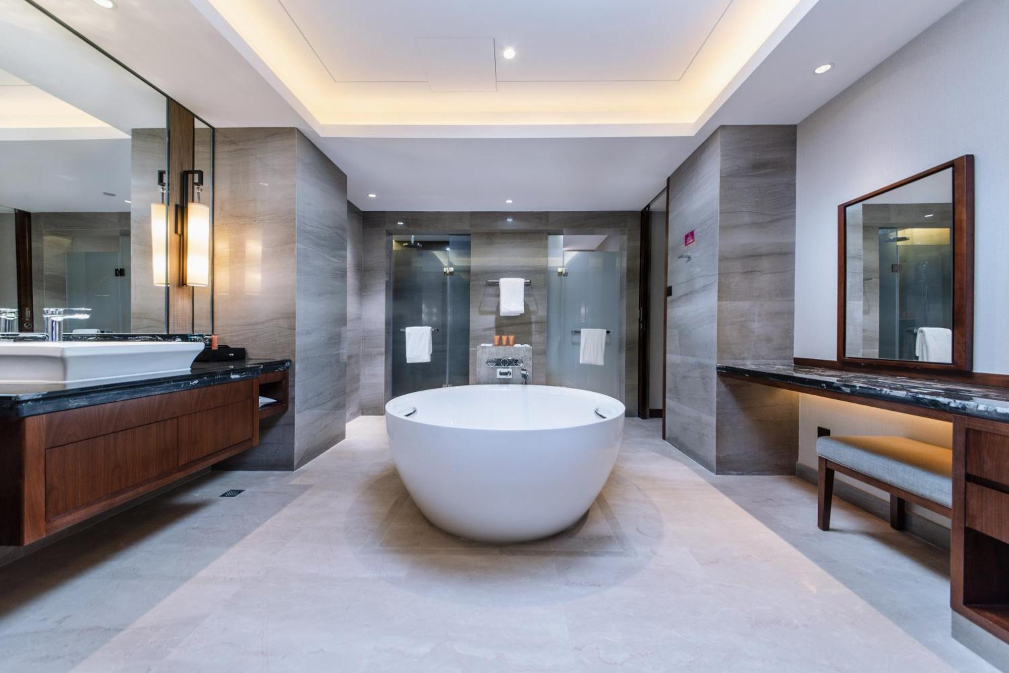 Executive Suite,1283400229:JPEG