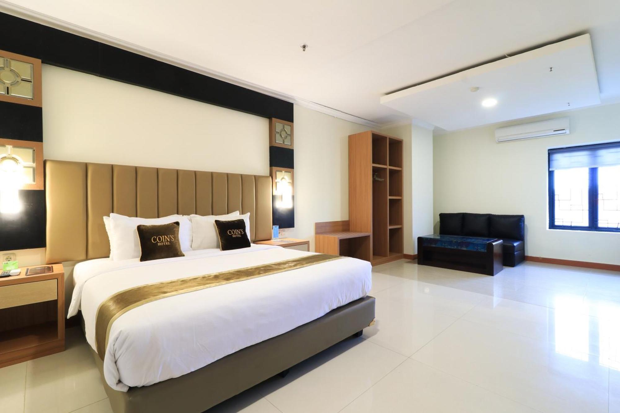 Executive Suite,1283428384:JPEG