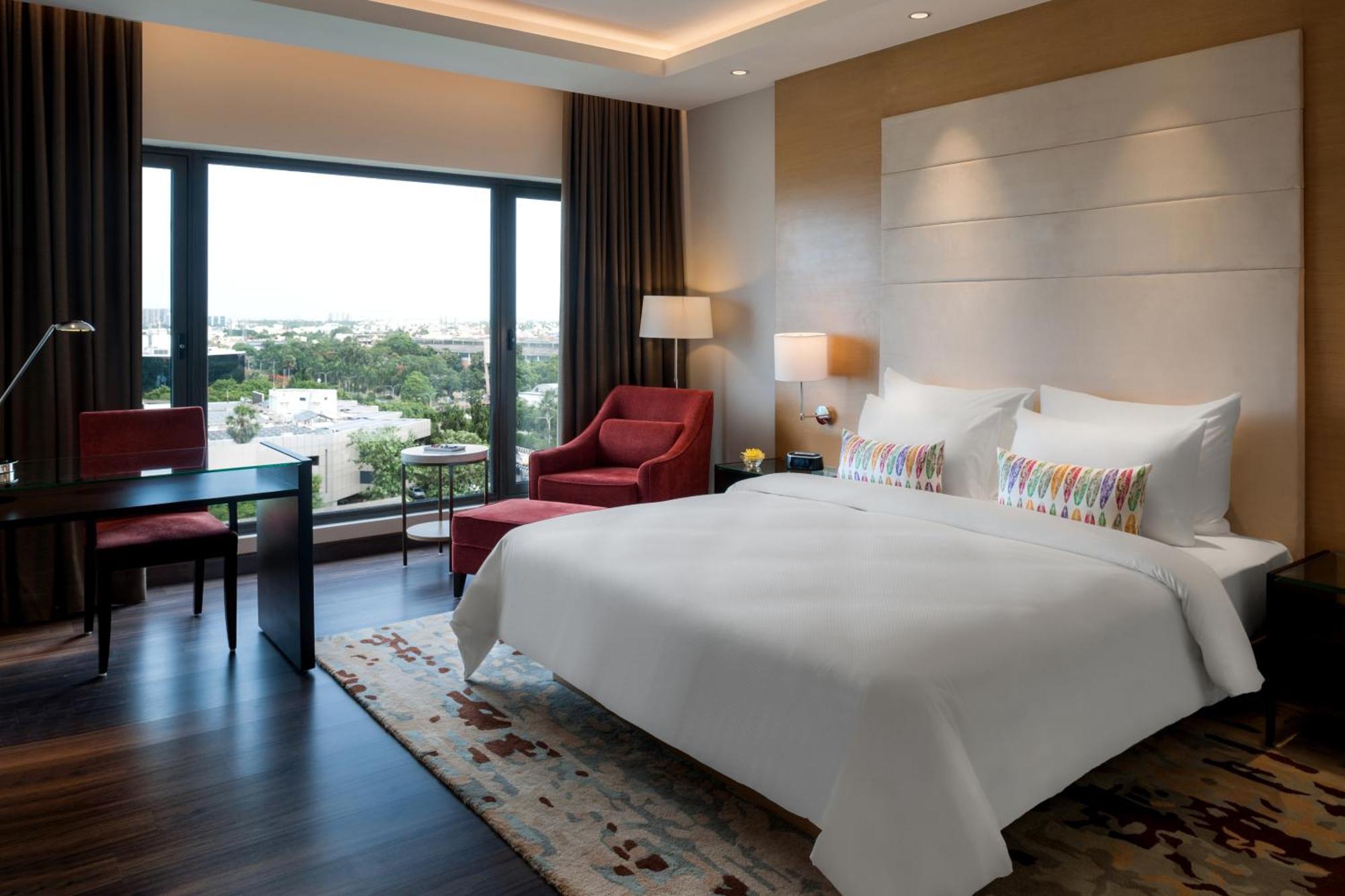 Deluxe Double or Twin Room,711895582:JPEG