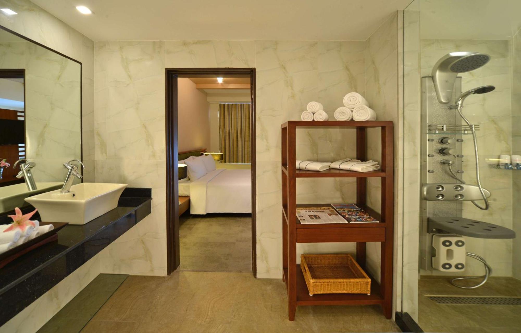 Two Bedroom Suite With Buy 2 and get 50% discount on house brands from 16:00 to 18:00 Hrs at RBG Bar,20% discount on Food & Soft Beverage,15% discount on Laundry
