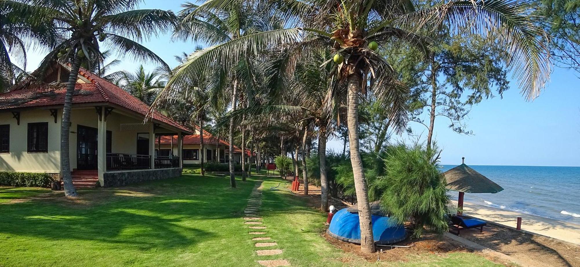 Villa - Beach Front