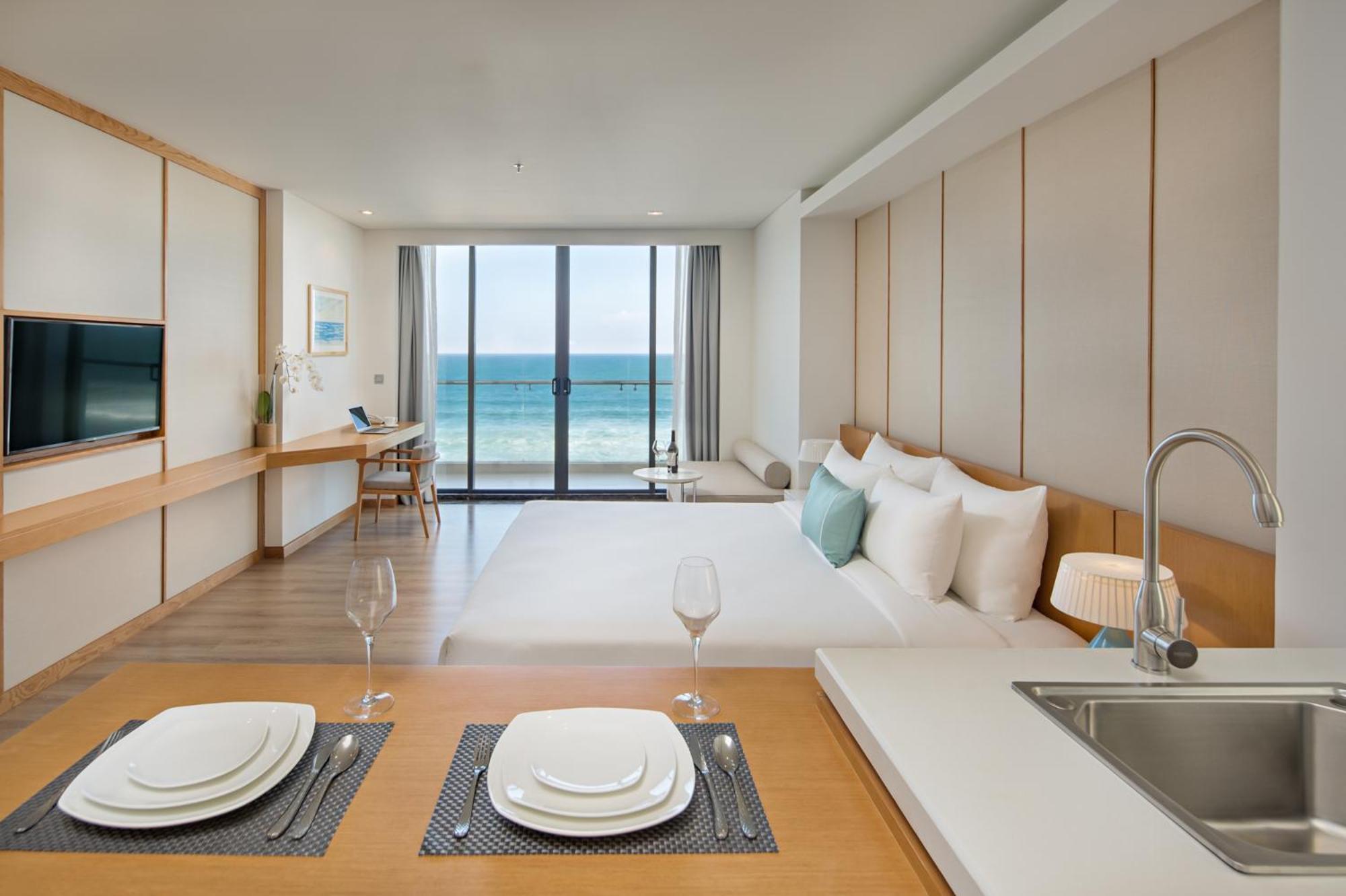 Family Suite Two-bedrooms Ocean view with Balcony