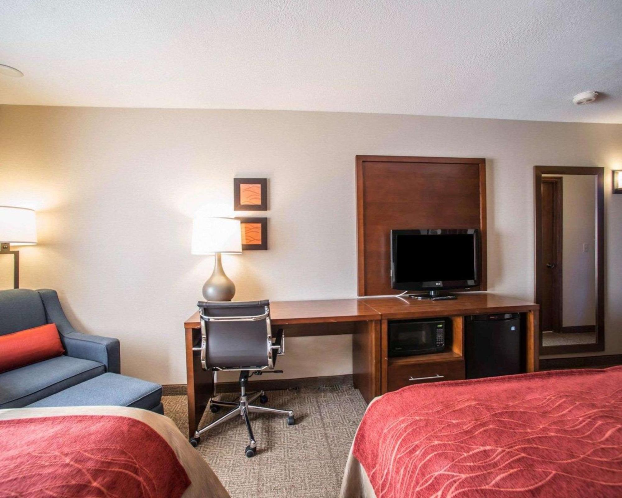 Double Room with Two Double Beds - Non-Smoking