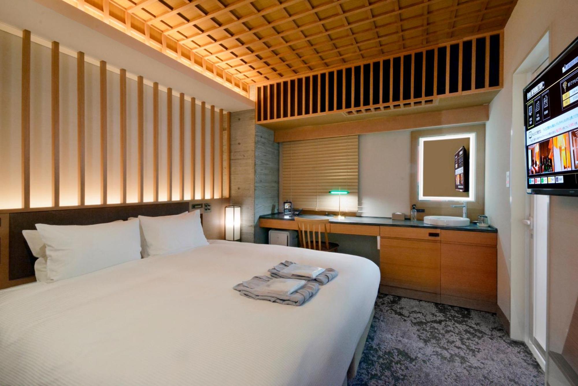 Deluxe Double Room - Non-Smoking,1455231787:JPEG
