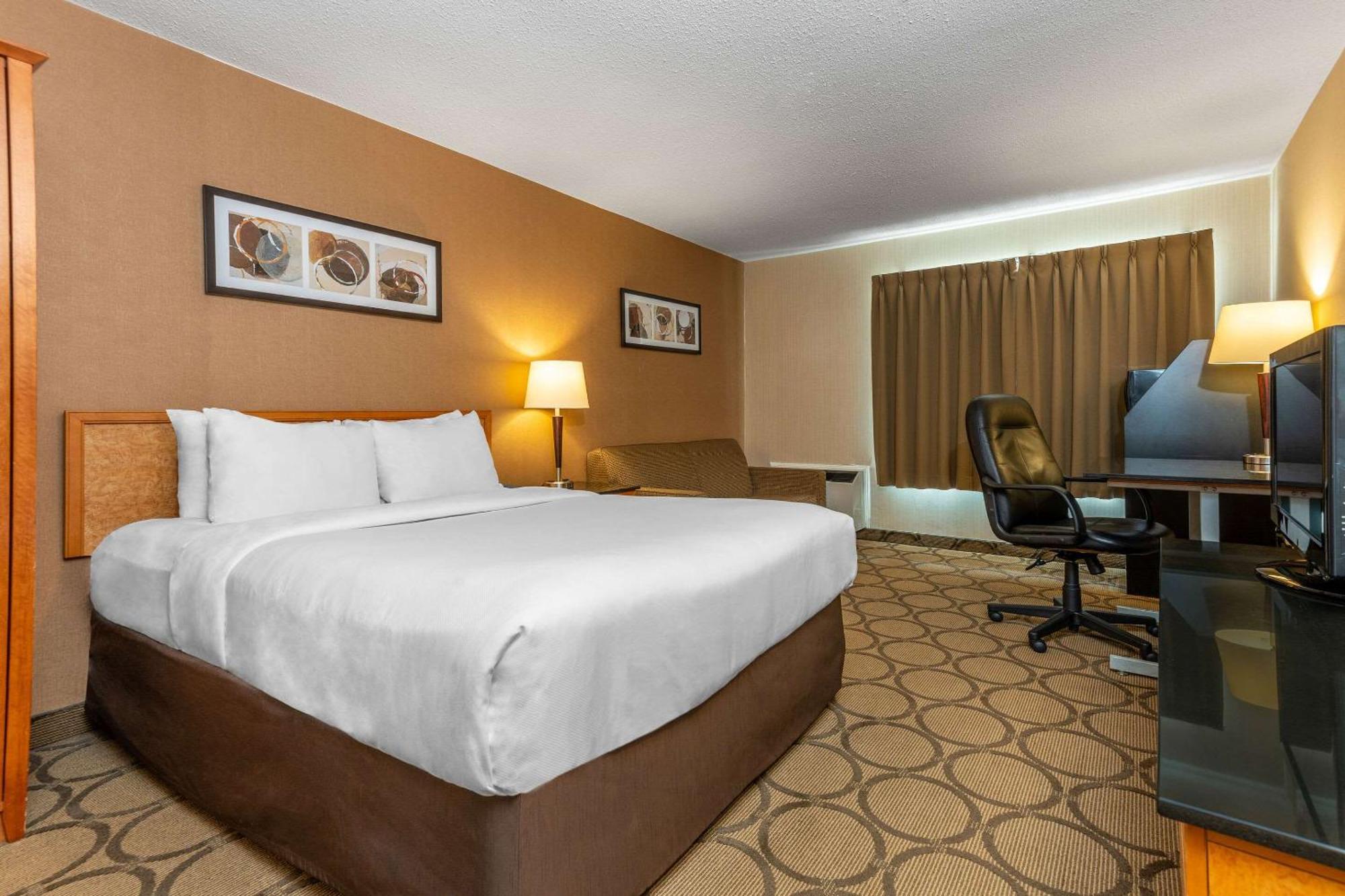 Queen Room
