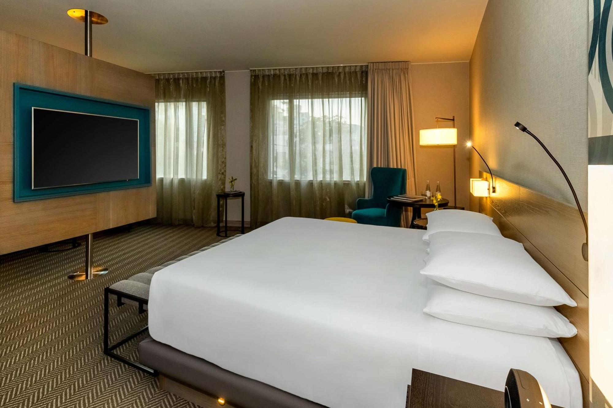 Junior King Suite,1283785258:JPEG
