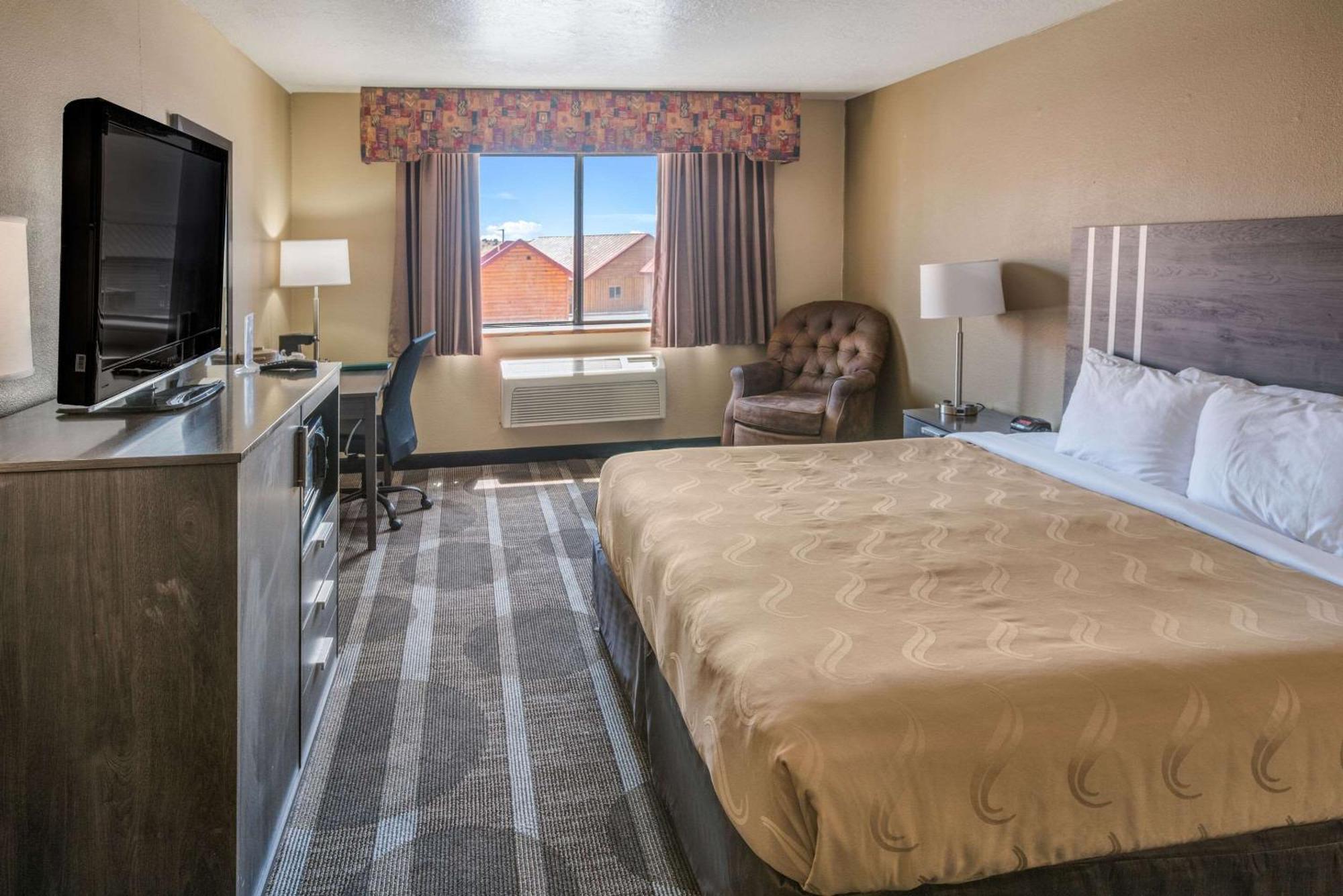 Chambre Lit King-Size - Accessible aux Personnes à Mobilité Réduite/Non-Fumeurs