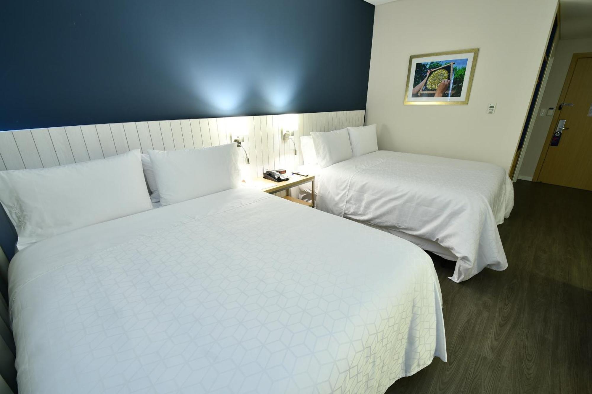 Standard Room with Two Queen Beds