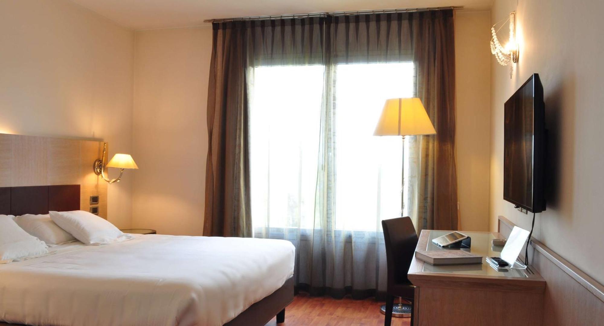 Superior Queen Room