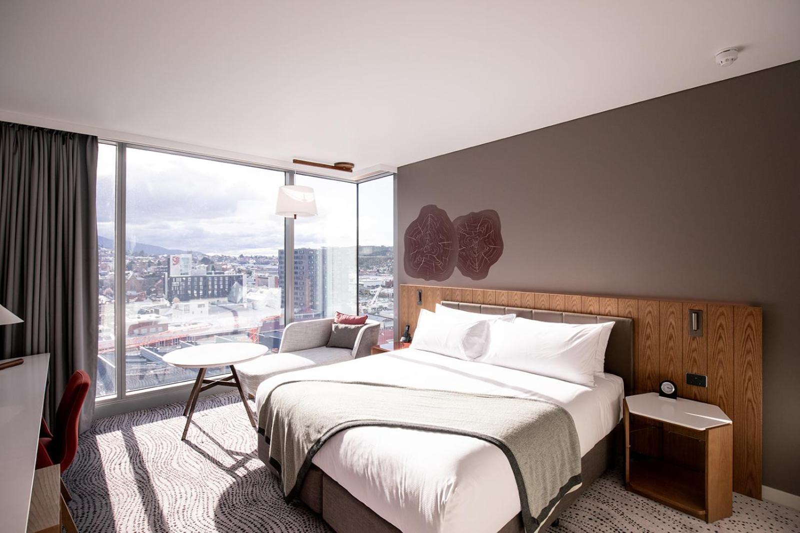 Premium Corner King Room