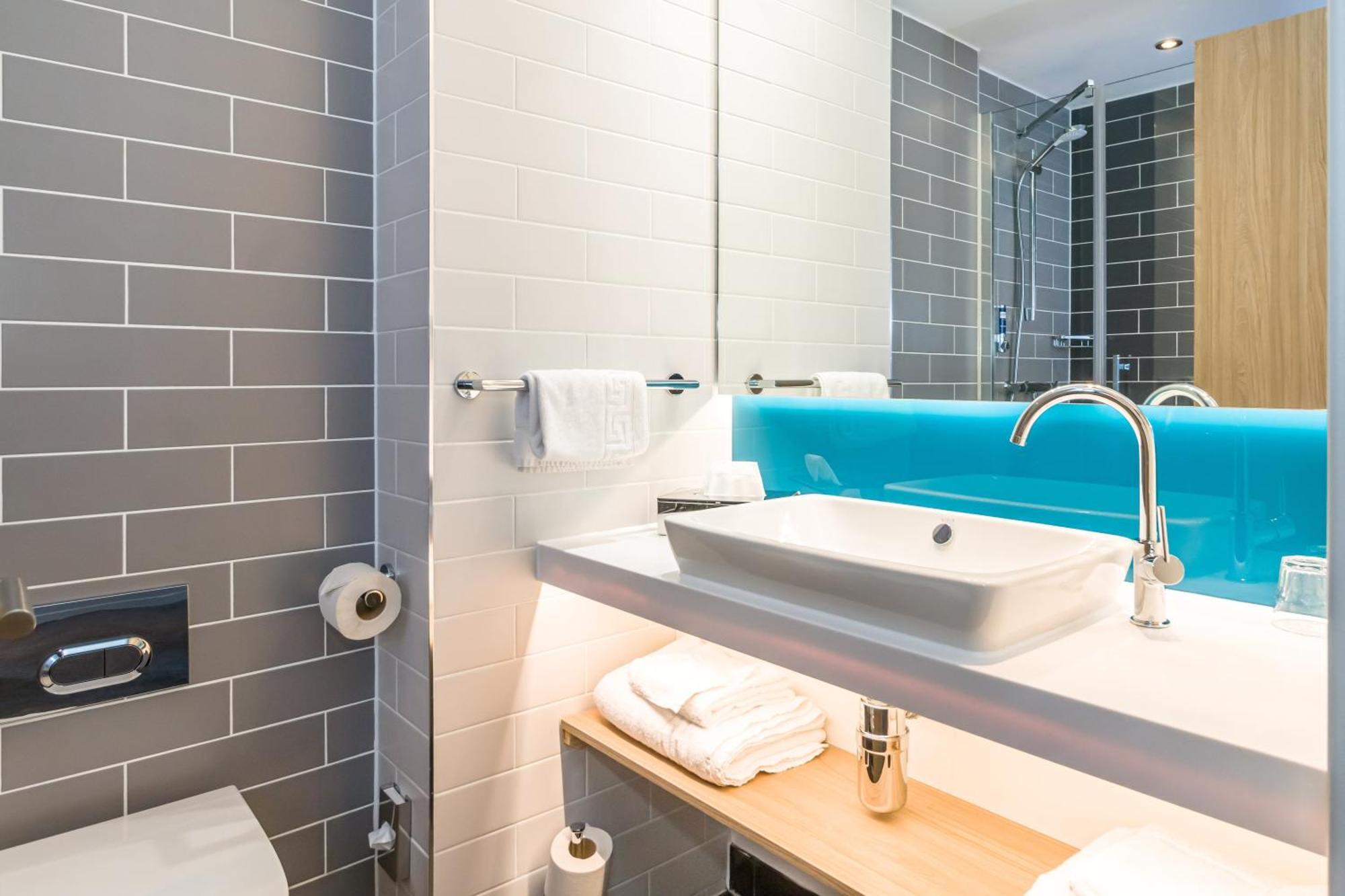 Standard Double Room with Free Hot Breakfast