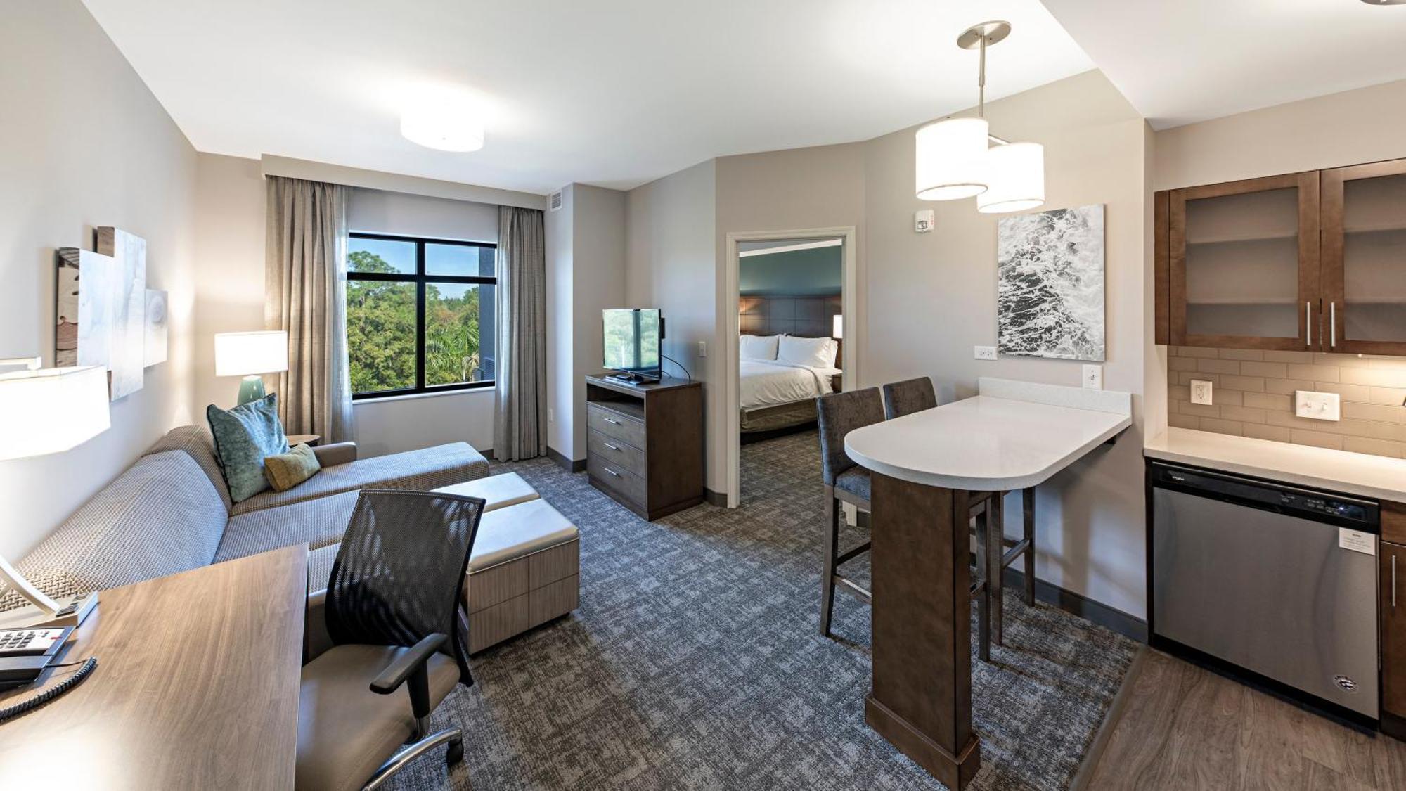 One-Bedroom King Suite