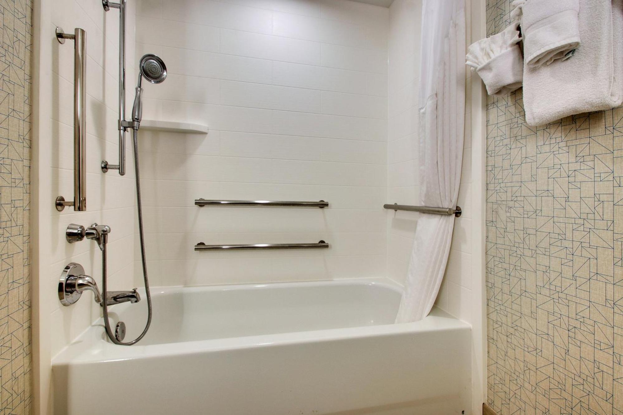 King Room - Mobility Access/Hearing Accessible