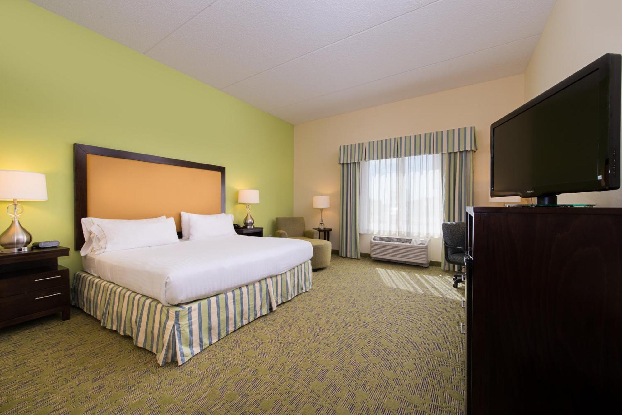 King Room - Mobility Access/Hearing Accessible