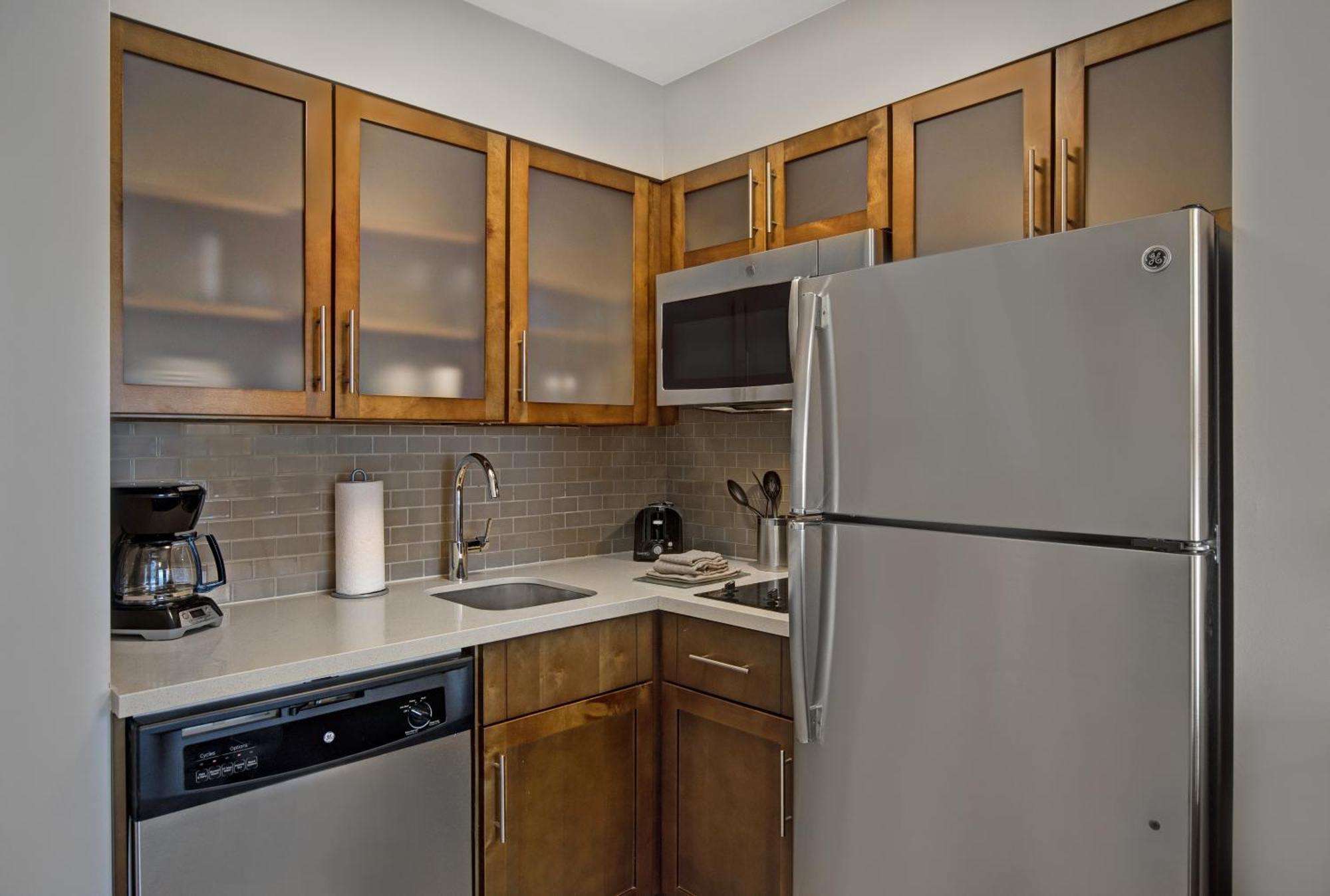 King Studio Suite