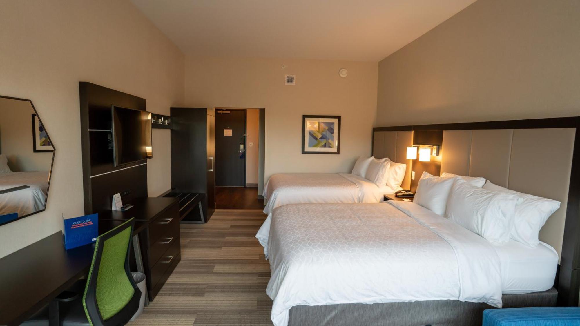 Standard Room with Two Queen Beds