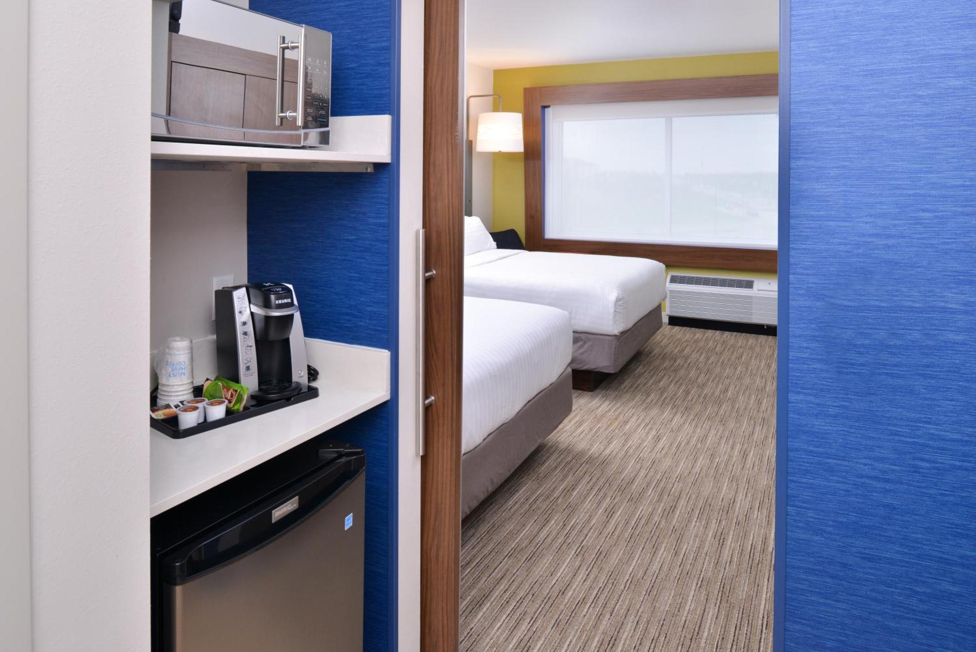 Standard Room with Two Queen Beds