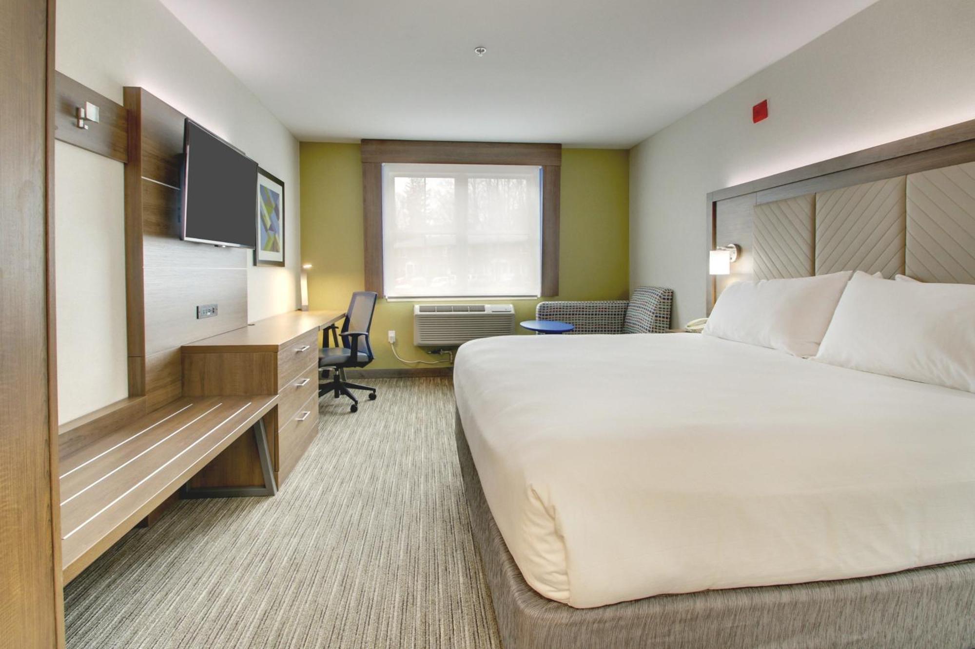 Standard King Room